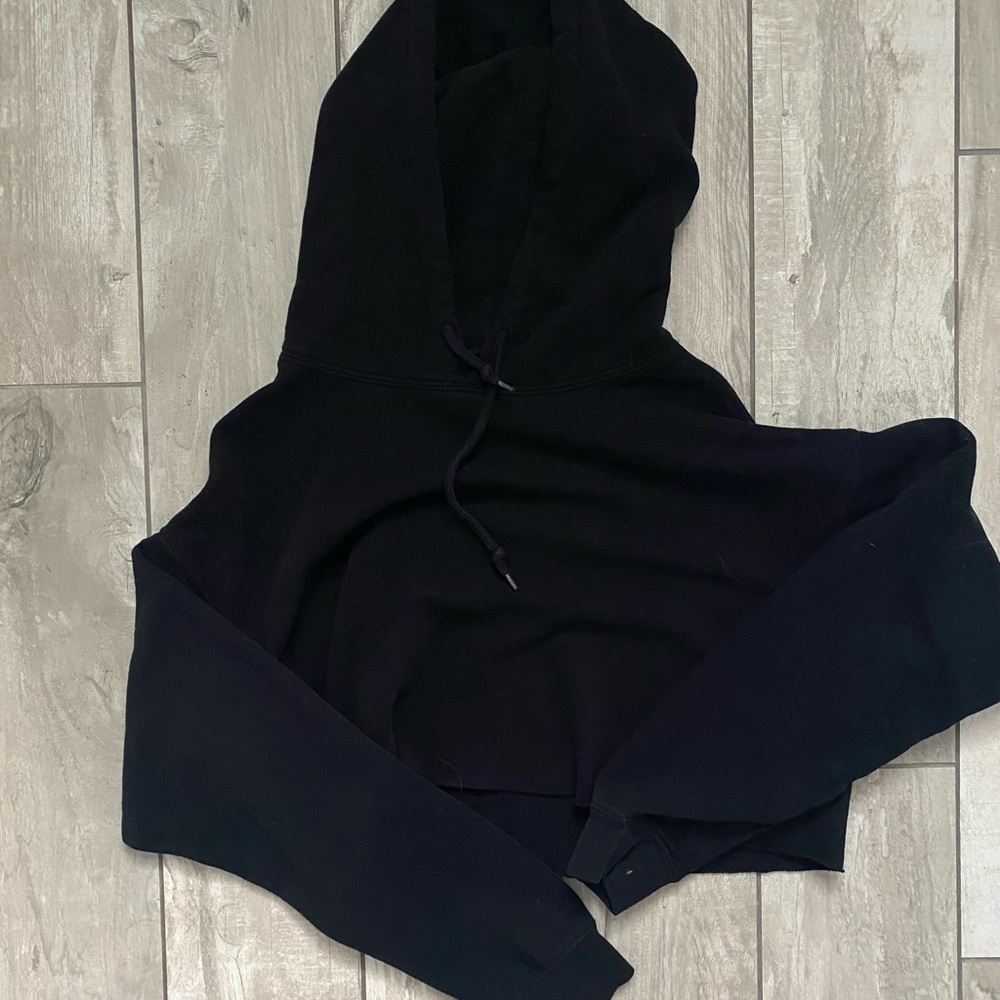 Urban crop sweatshirt